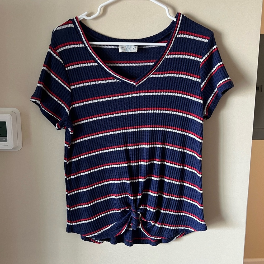 Womens Shirt! Size: Small